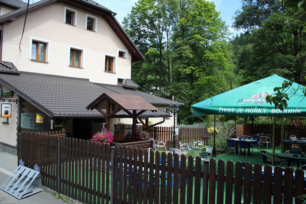 Hotel Saentis Komorní Lhotka Екстериор снимка