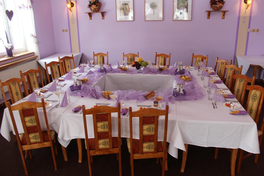 Hotel Saentis Komorní Lhotka Екстериор снимка